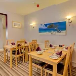 Lyndawn Hotel