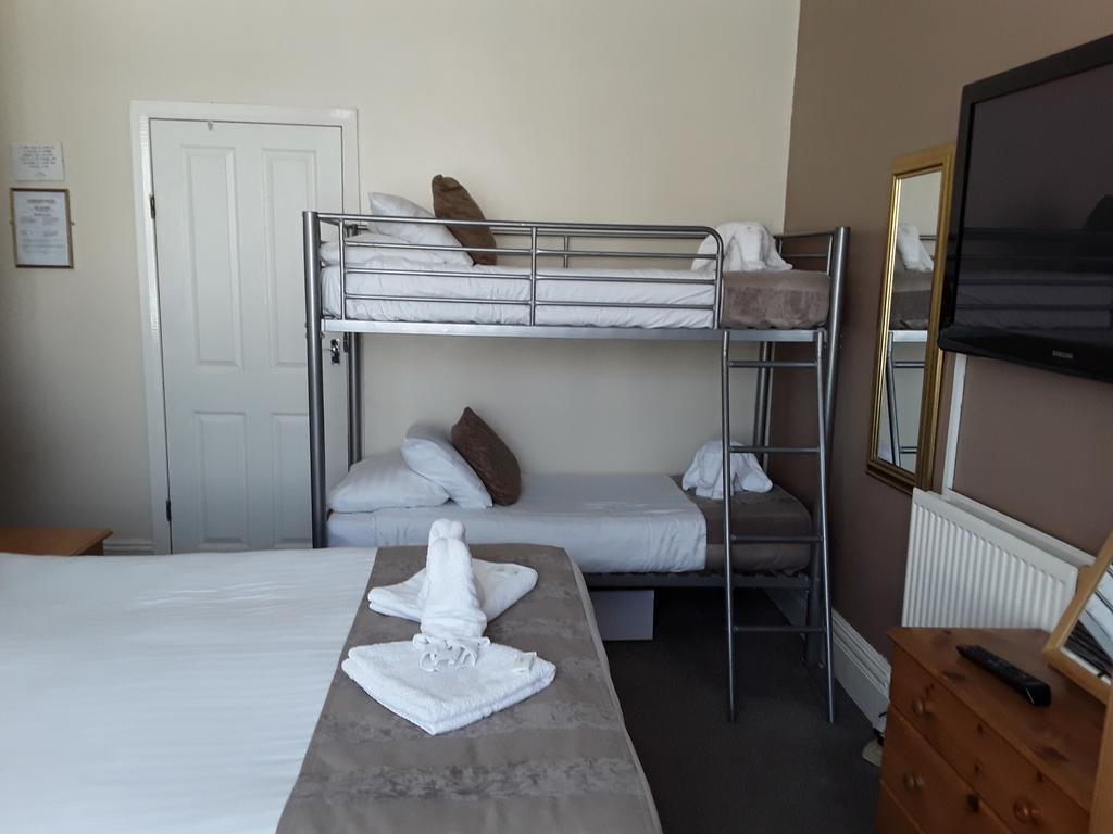 Lyndawn 3* Blackpool