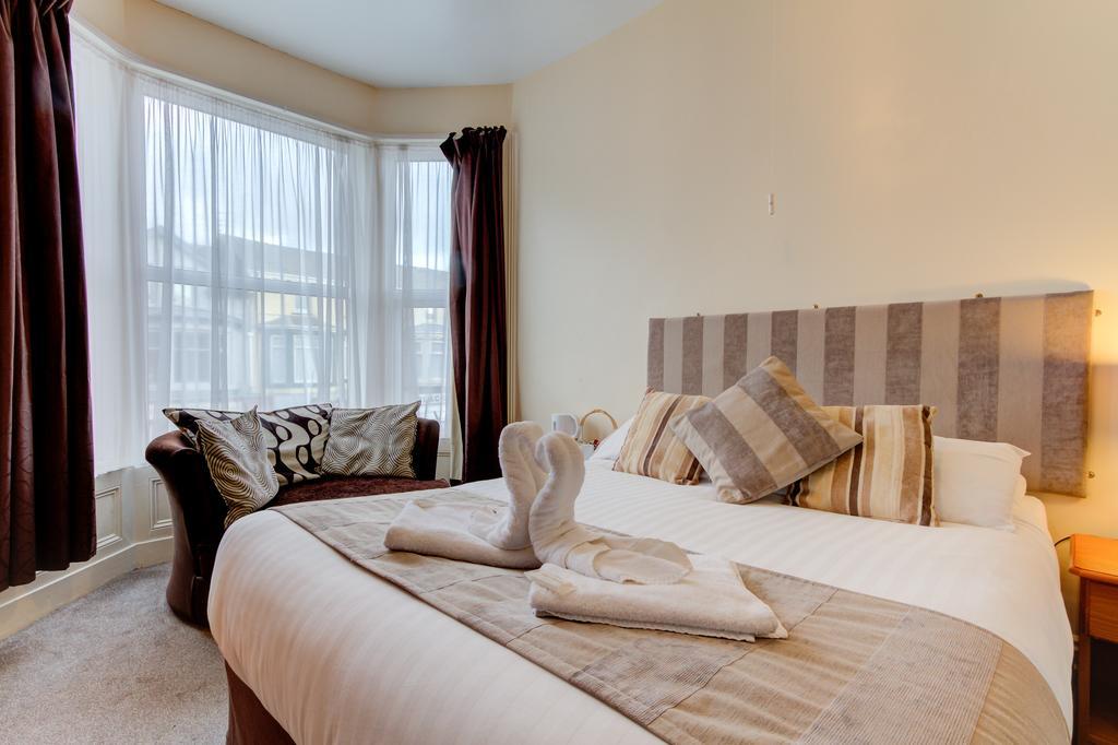 Lyndawn Bed & Breakfast Blackpool
